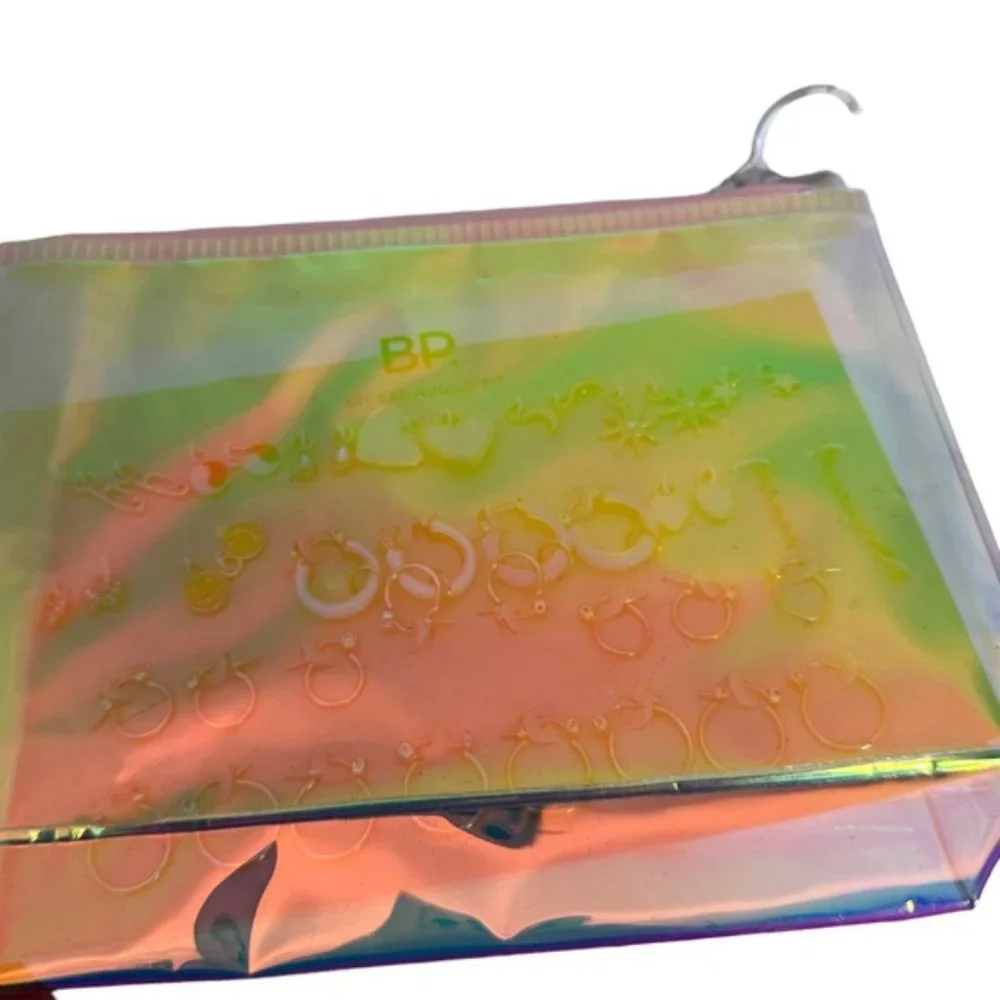 NWT Nordstrom DIY Huggie Earrings Kit with Bag 10 Pair Zipper Case New Snap Post - Picture 4 of 8